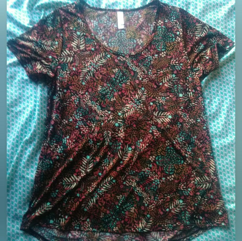 LuLaRoe Top Size Medium